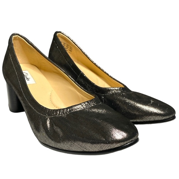 Clarks Black Shimmer Sparkle Pump Heels Round Toe Size 8.5M - Picture 1 of 10